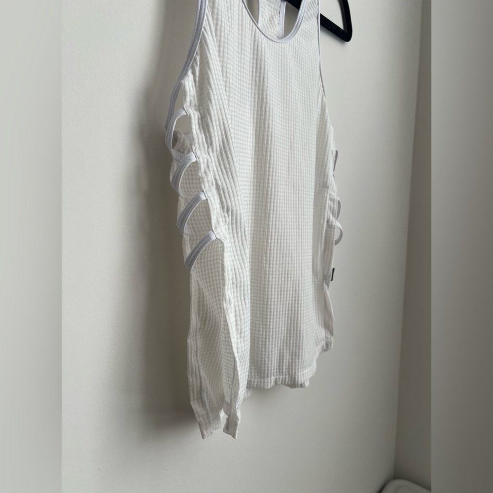 SHEIN Stretch Racerback Tank S - Picture 2 of 5